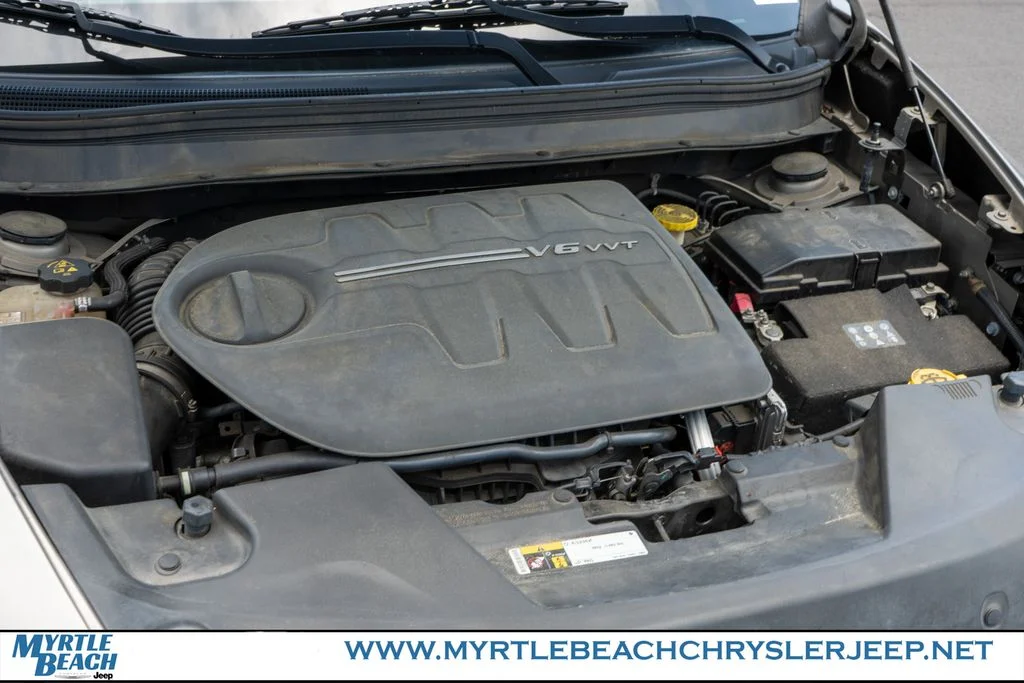 Used 2017 Light Brownstone Pearlcoat Jeep Limited image 31