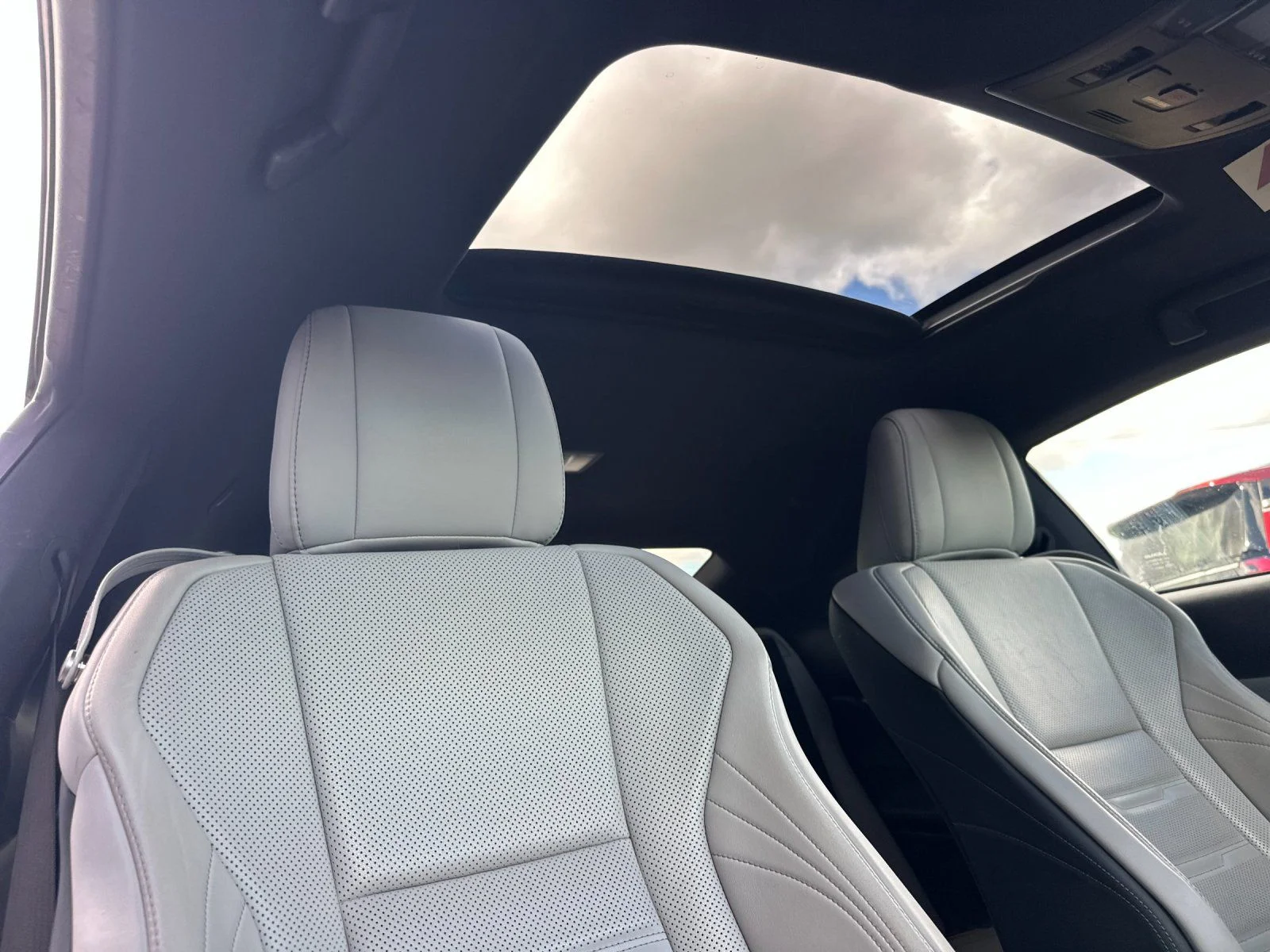 Used 2015 Ultra White Lexus 350 image 13