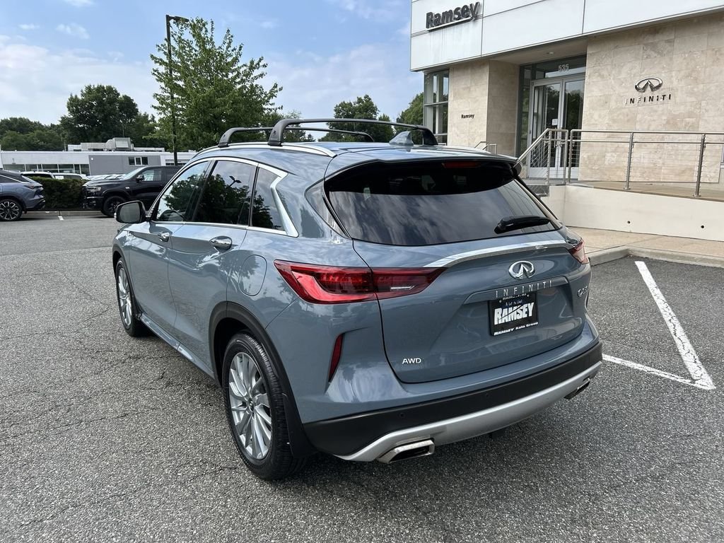 Certified Used 2023 Slate Gray INFINITI LUXE image 6