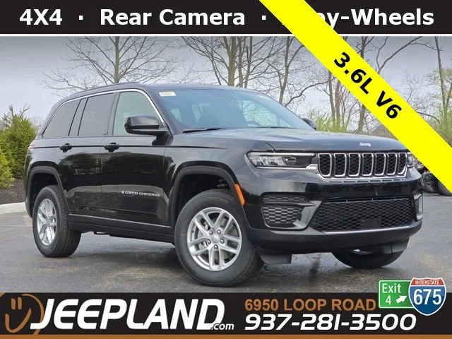 New 2026 Diamond Black Crystal Pearlcoat Jeep Laredo X image 1
