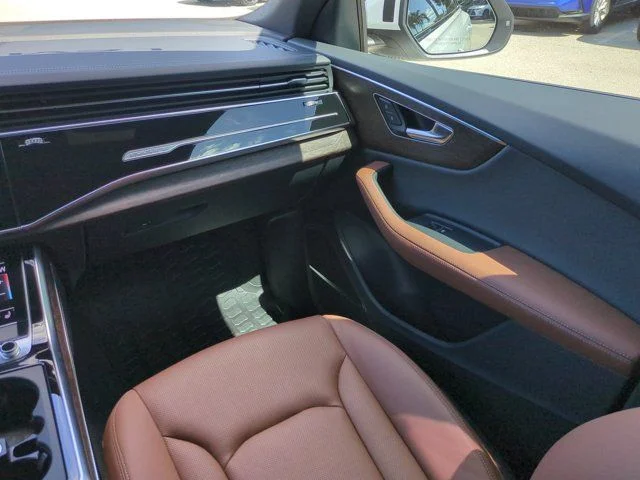 Used 2025  Audi 55 Premium Plus image 16