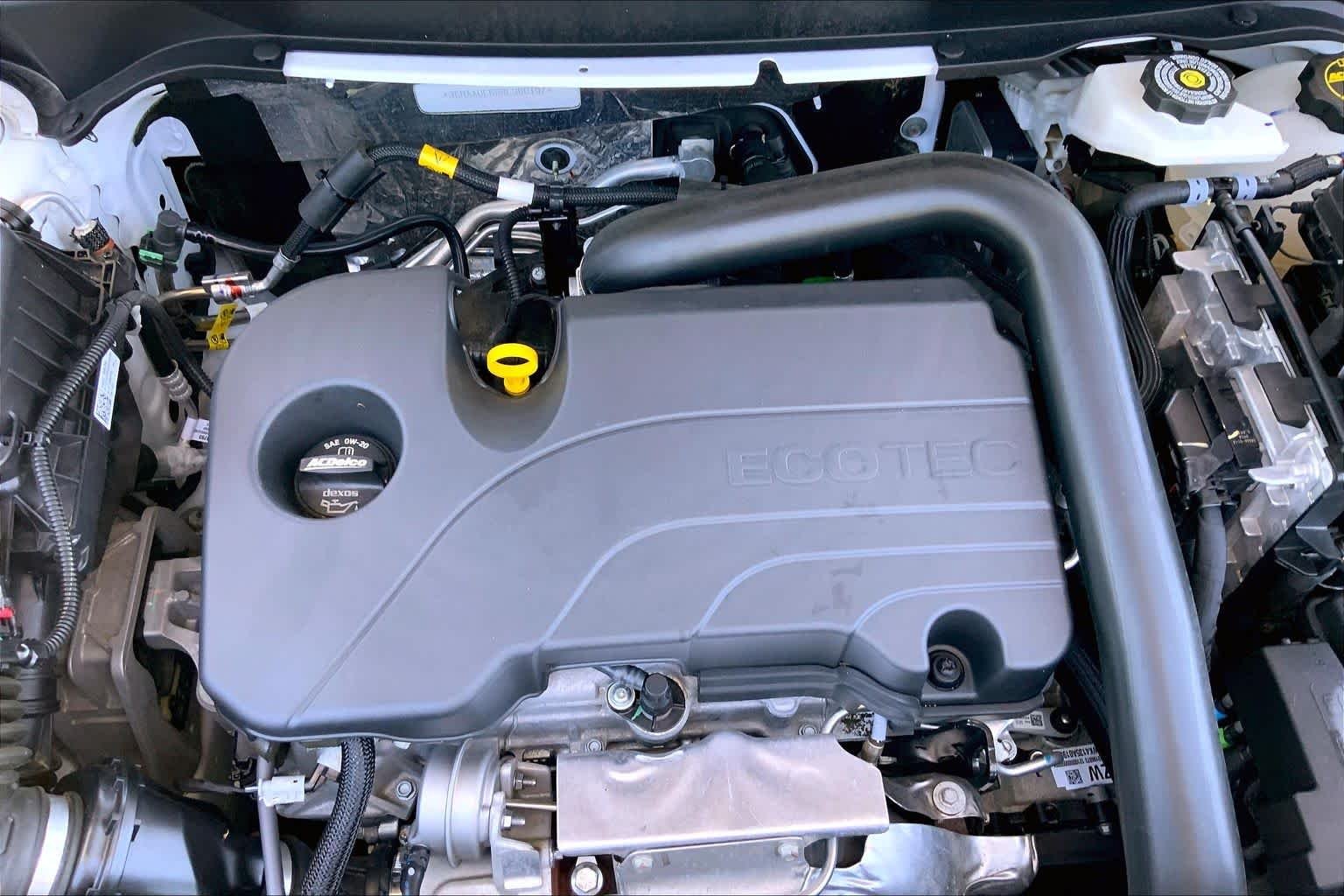 Used 2024 Summit White Chevrolet LT image 30