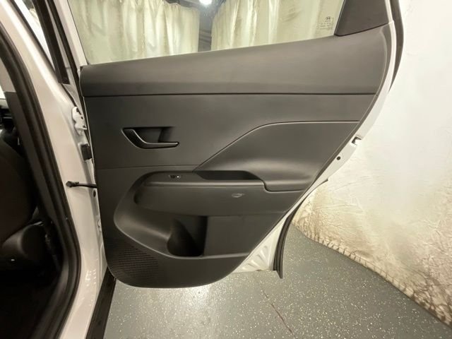 Used 2025 White Hyundai SEL image 24