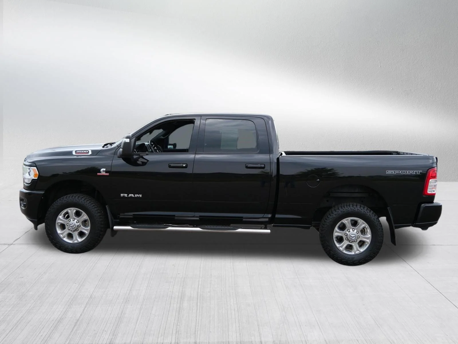 Certified Used 2023 Diamond Black Crystal Pearlcoat Ram Big Horn image 4