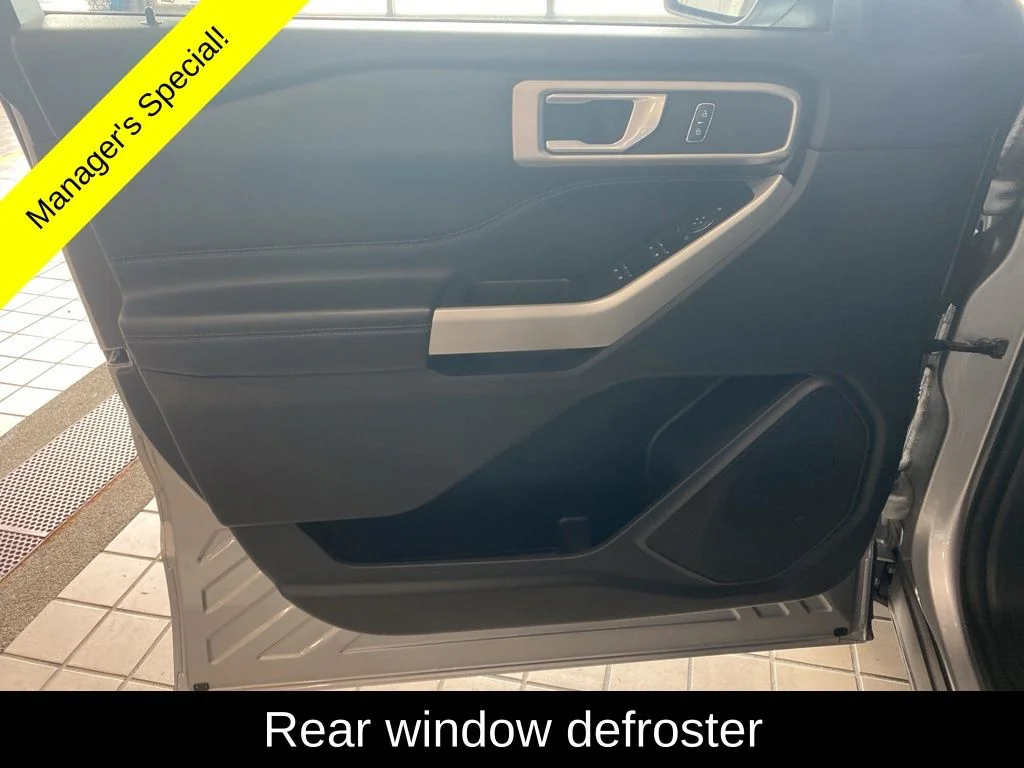 Used 2022 Silver Ford XLT image 9