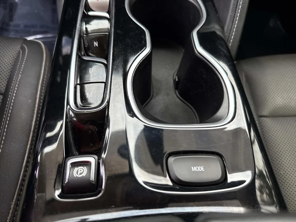 Used 2023 Gray Buick Essence image 33