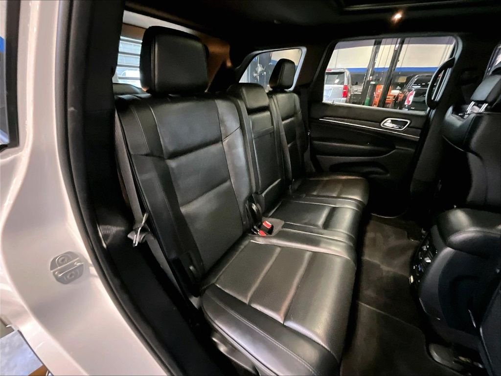 Used 2018 White Jeep Overland image 16