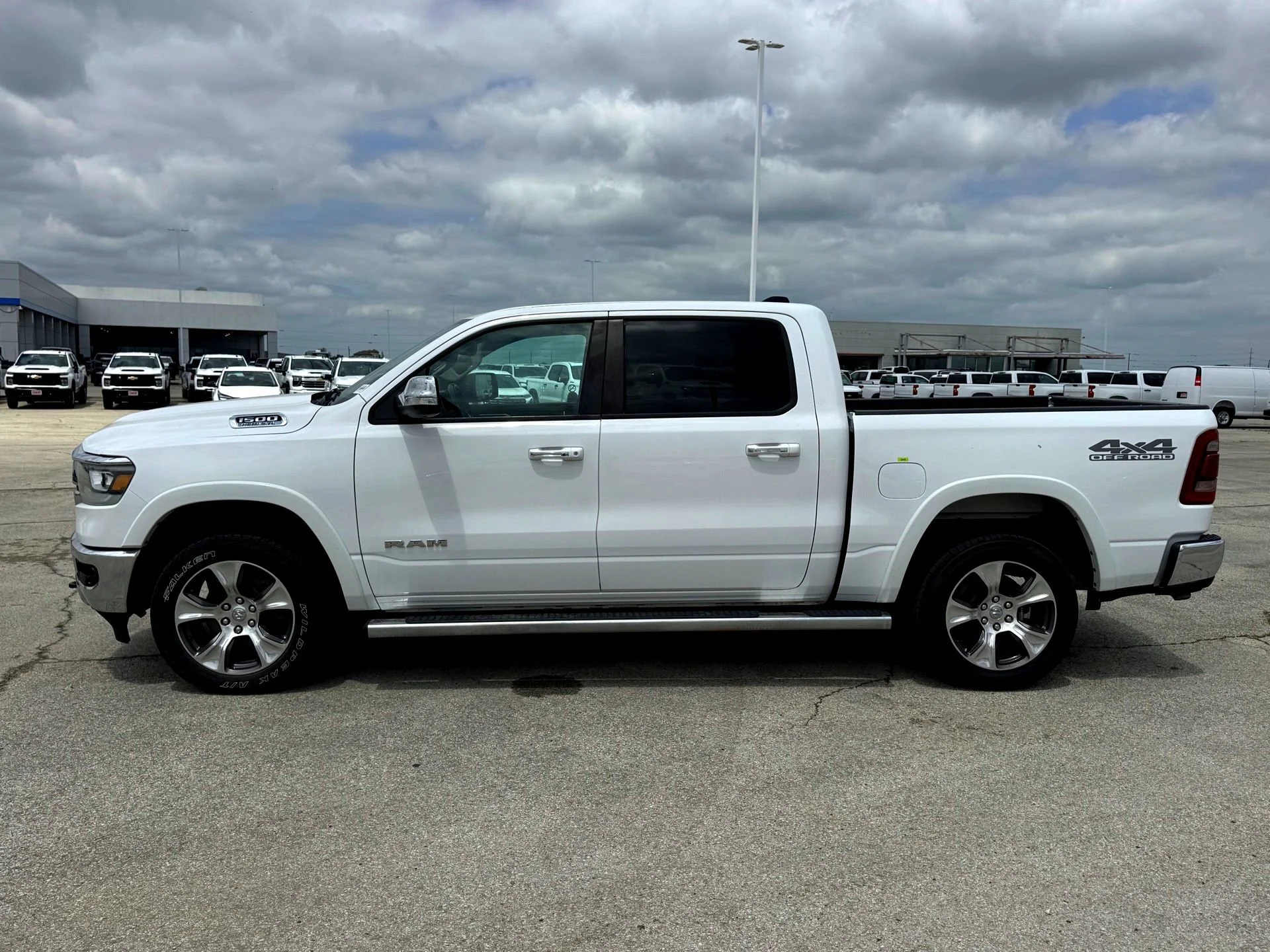 Used 2022 Bright White Clearcoat Ram Laramie image 10