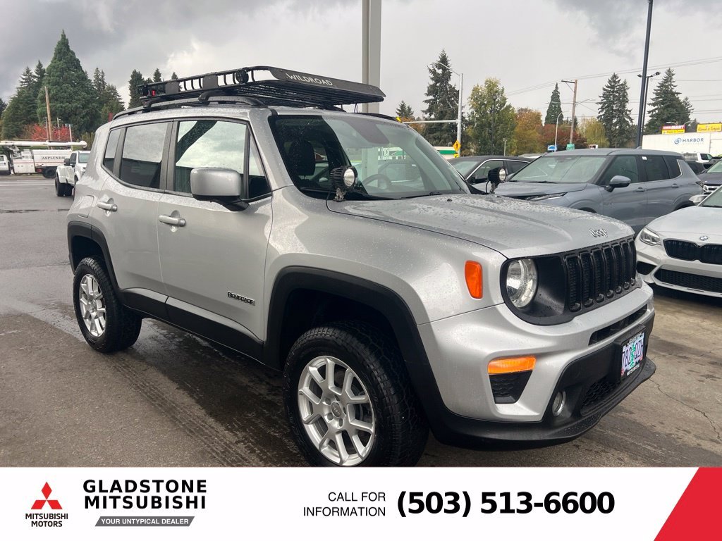 Used 2020 Glacier Metallic Clearcoat Jeep Latitude image 1