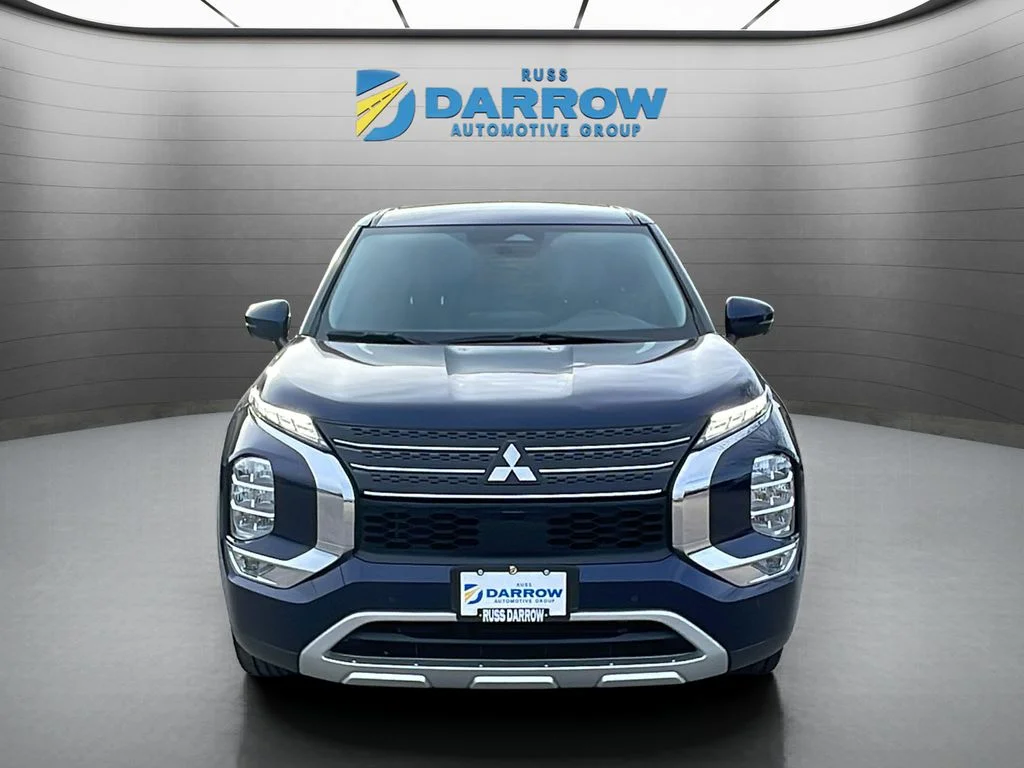 Used 2024 Blue Mitsubishi SE image 8