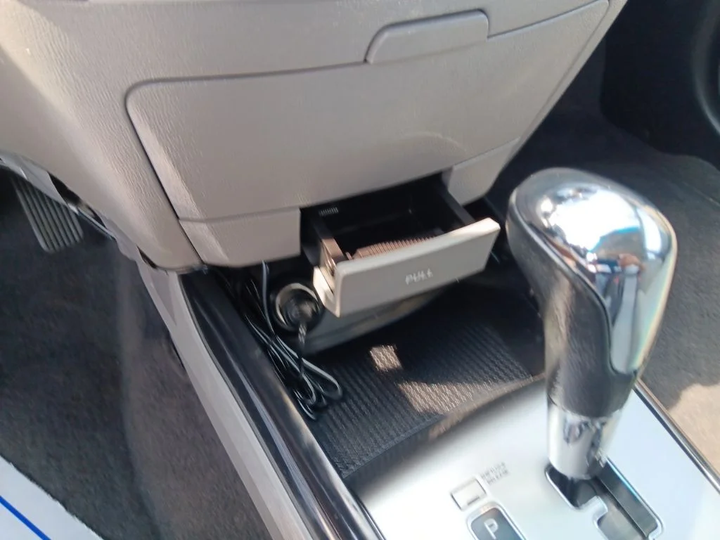 Used 2010 Regatta Blue Pearl Hyundai SE image 21