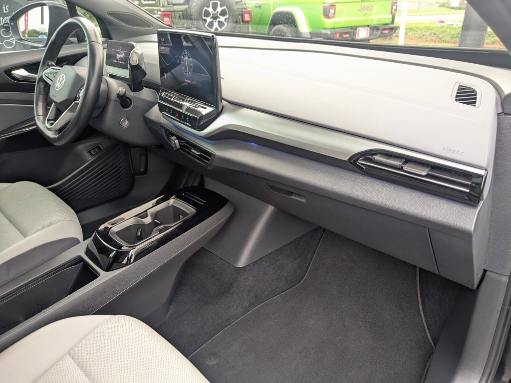 Used 2021  Volkswagen Pro S image 26