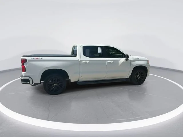 Used 2023 White Chevrolet RST image 8