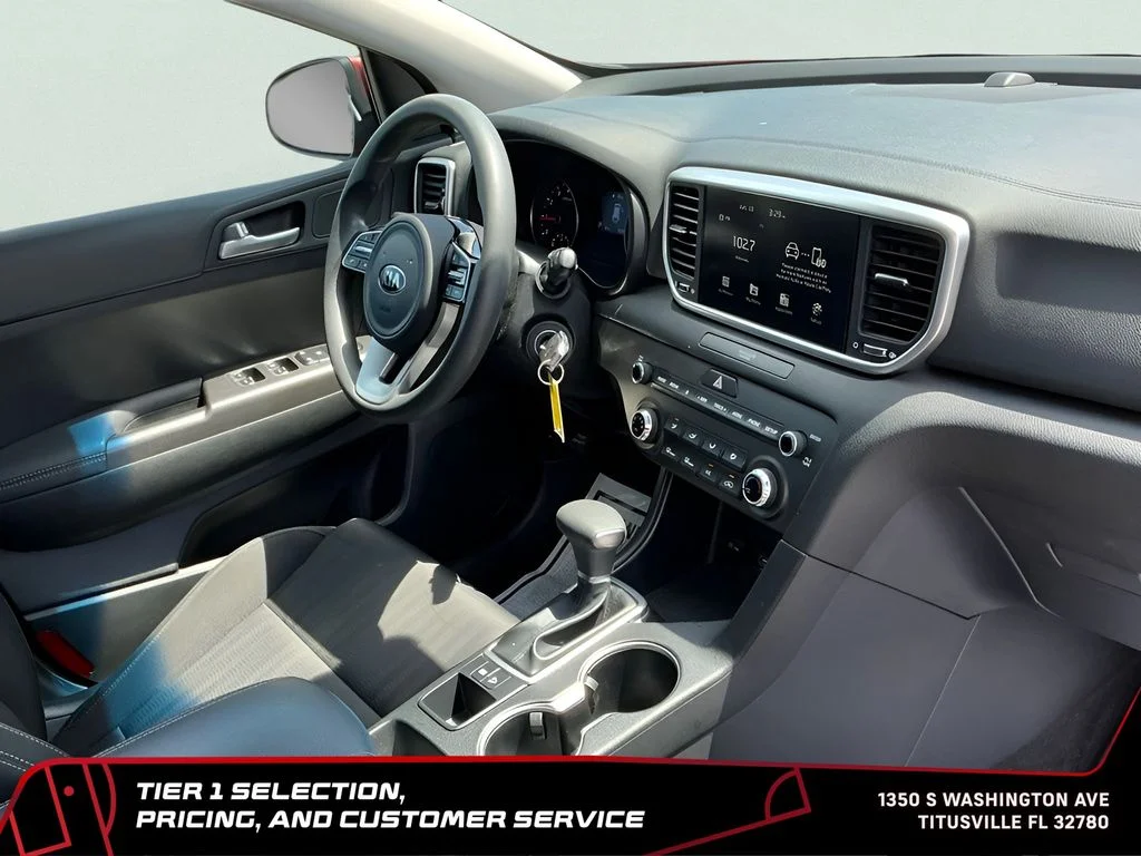 Used 2022 Red Kia LX image 25