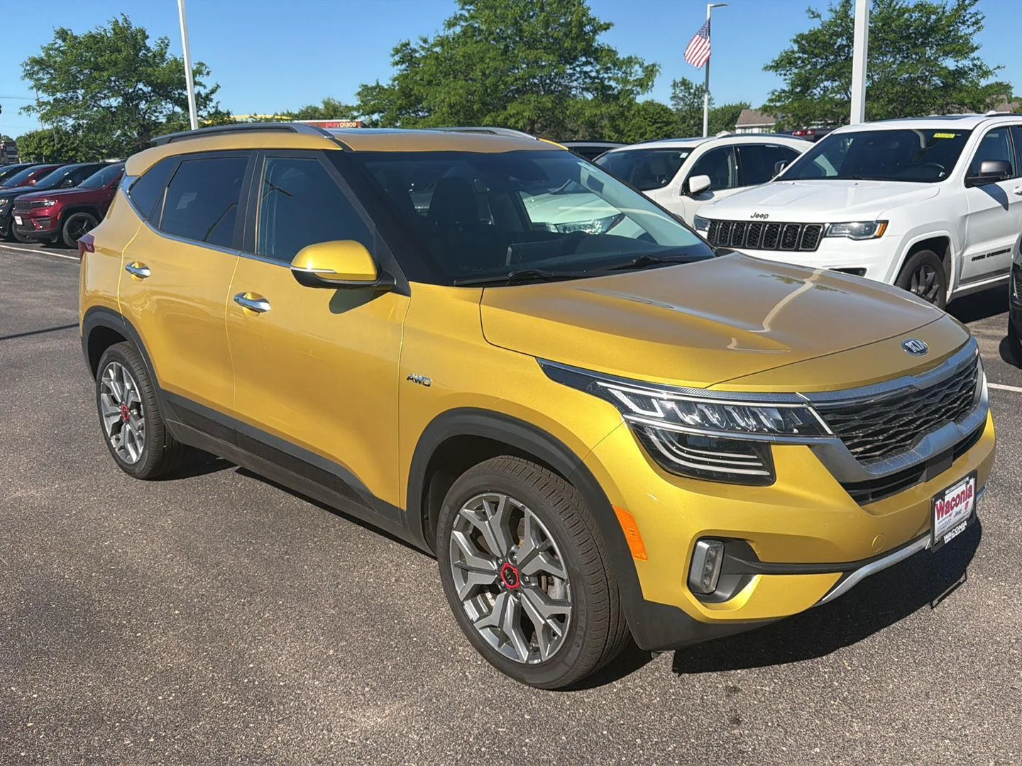 Used 2021 Kia Seltos SX with VIN KNDETCA28M7181537 for sale in Waconia, Minnesota