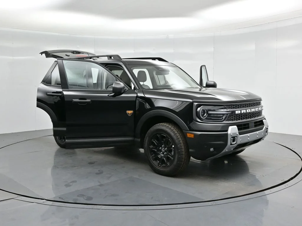 New 2025 Black Ford Badlands image 36