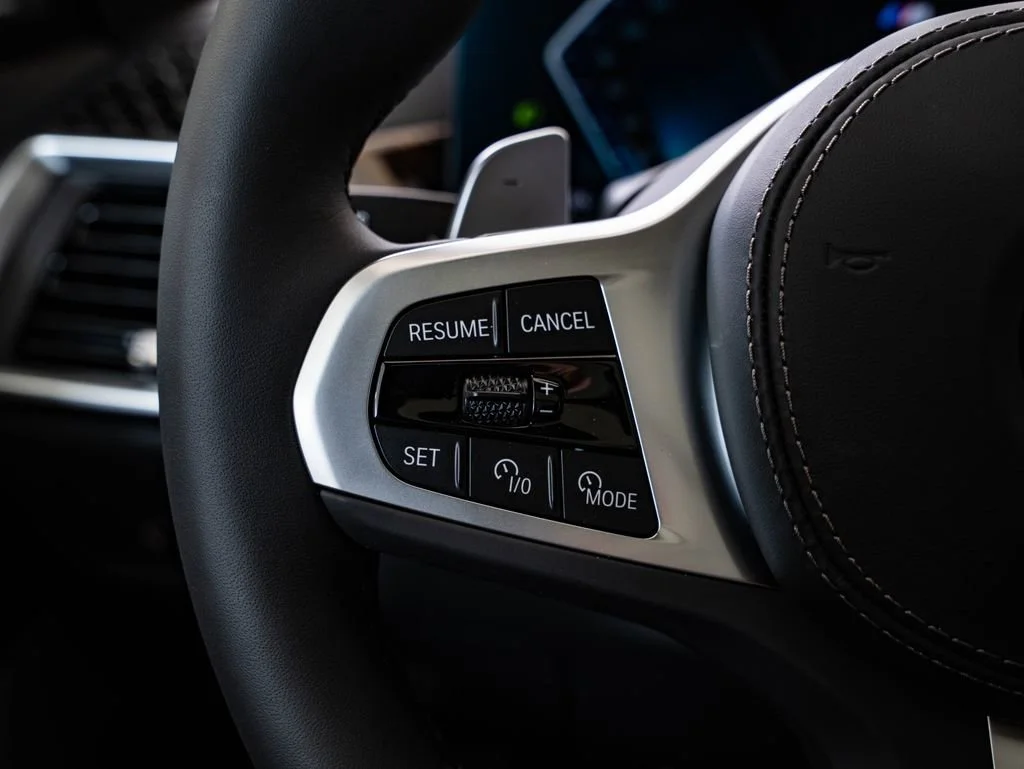 New 2026 Carbon Black Metallic BMW xDrive40i image 30