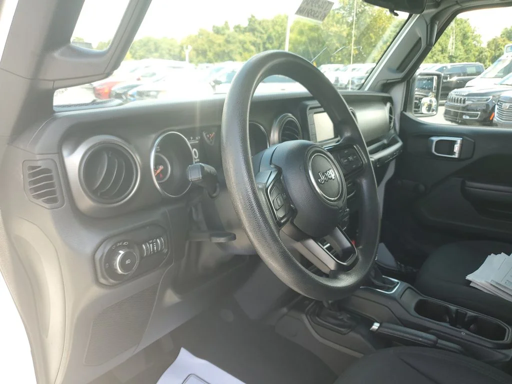 Used 2019 White Jeep Unlimited Sport image 16