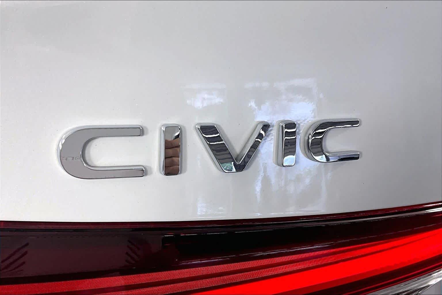 Used 2025 Platinum White Pearl Honda Sport Touring image 30