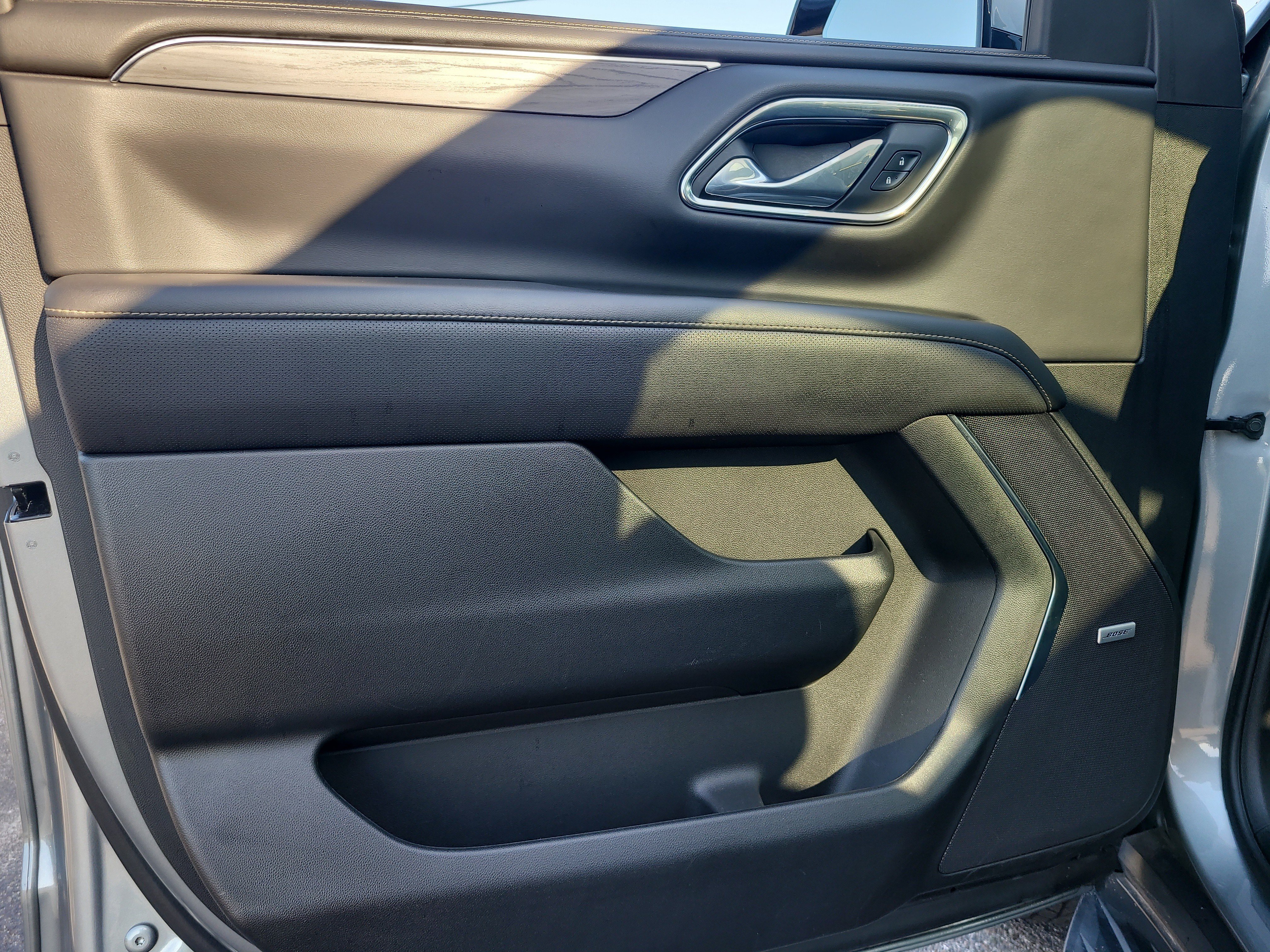 Used 2024 Sterling Metallic GMC SLT image 16