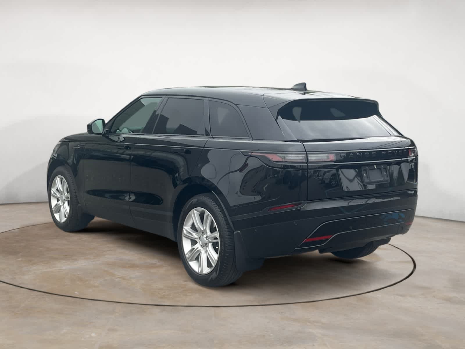 Certified Used 2026 Santorini Black Metallic Land Rover S image 3