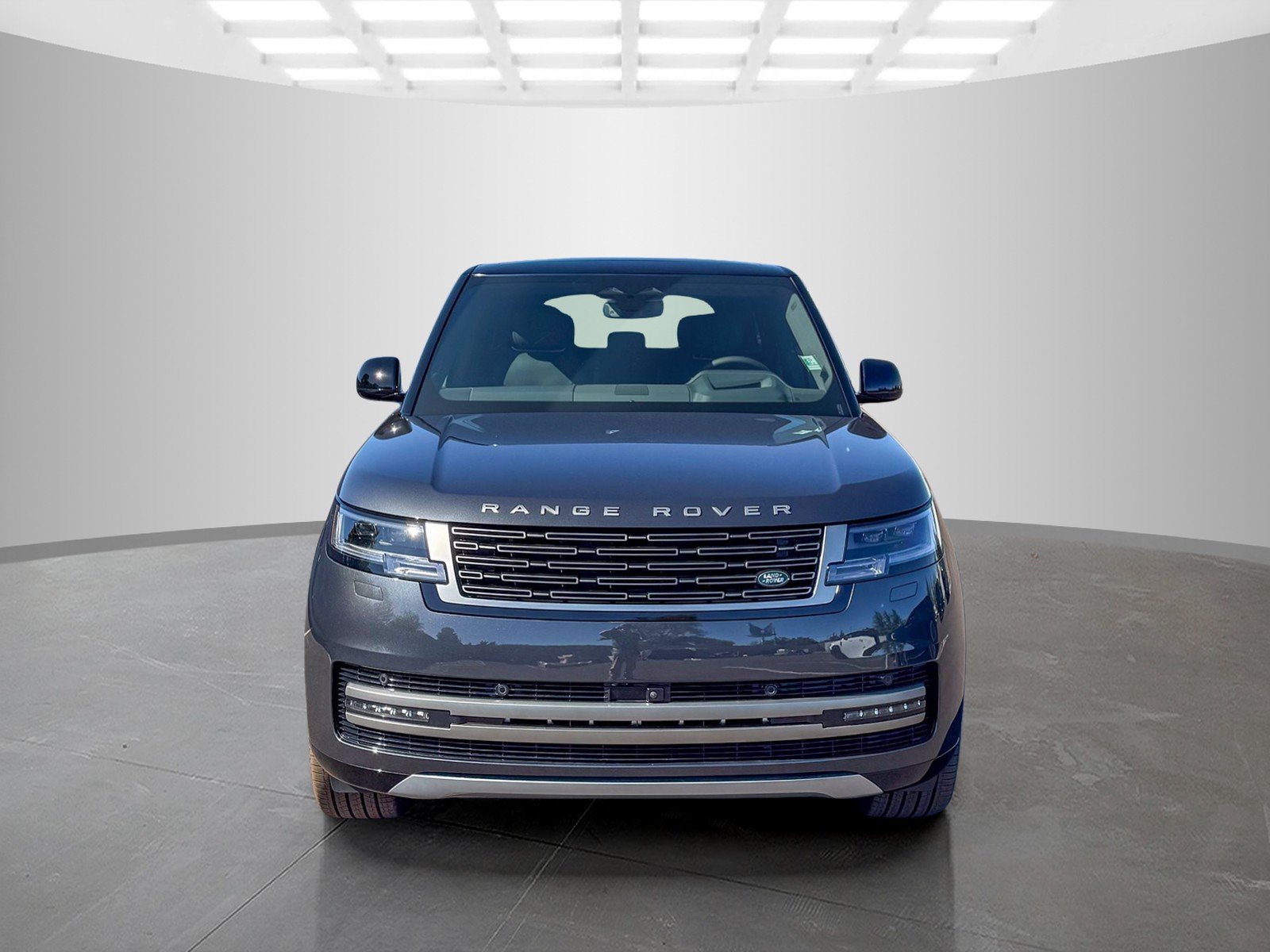 New 2026 Carpathian Grey Land Rover SE image 8