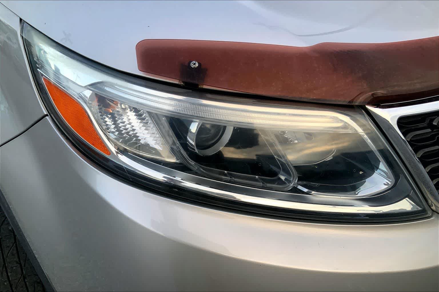 Used 2015 Satin Metal Kia LX image 26