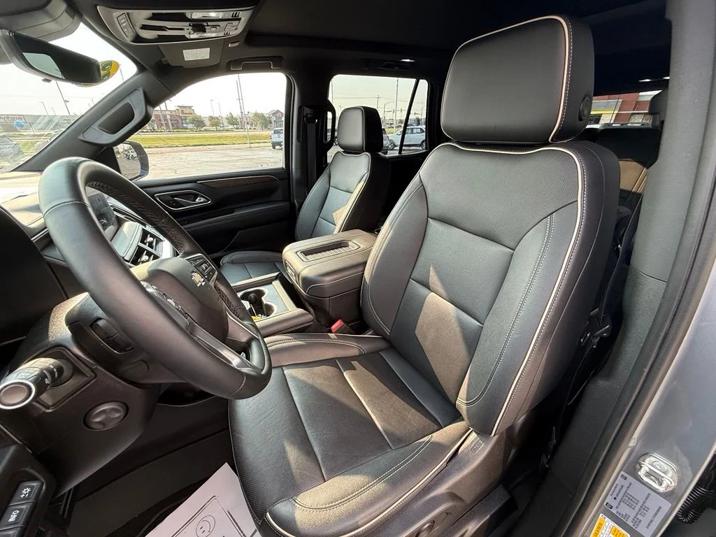 Used 2023 Gray Chevrolet Premier image 7