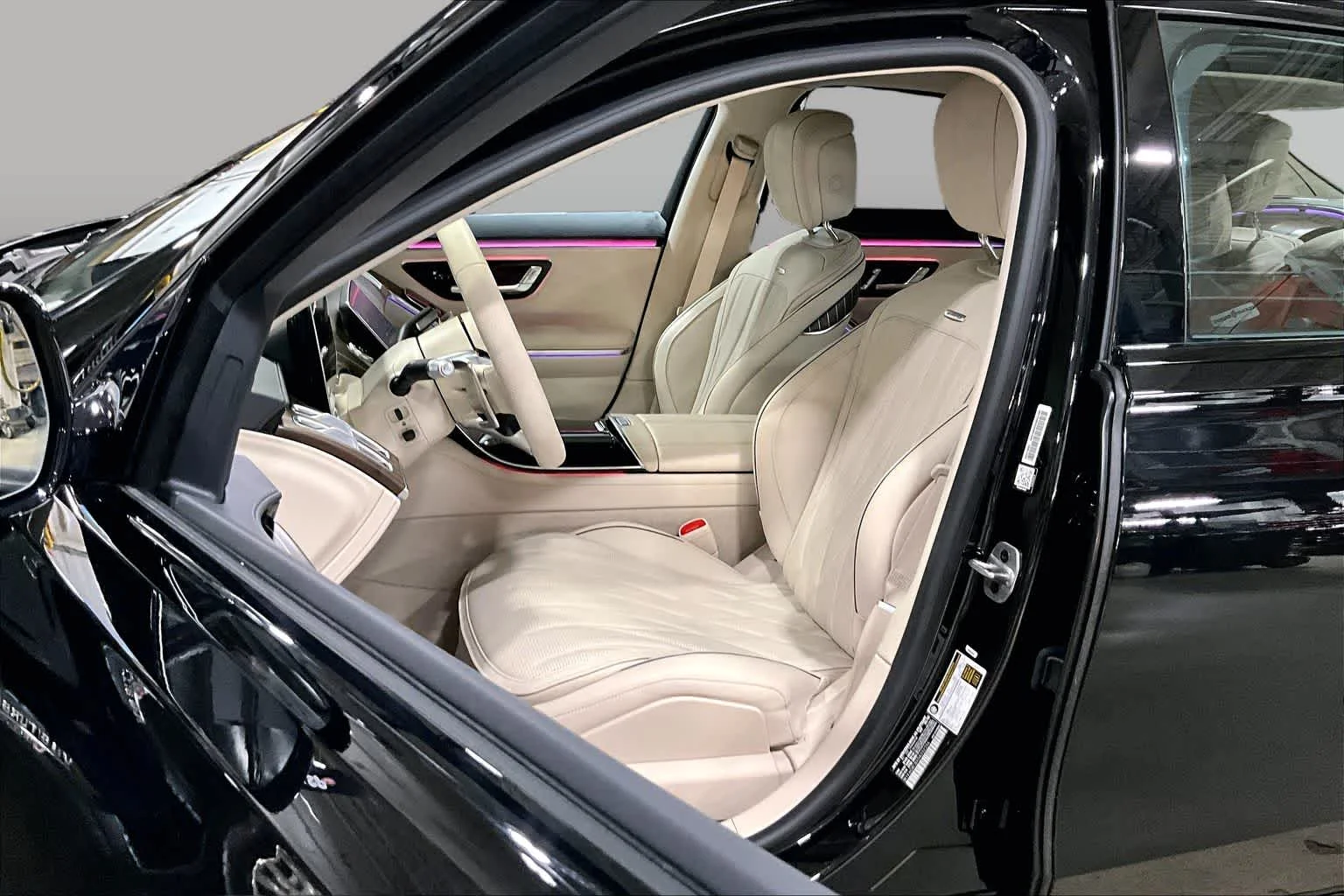 2025 Mercedes-Benz S-Class S 63 - Photo 14