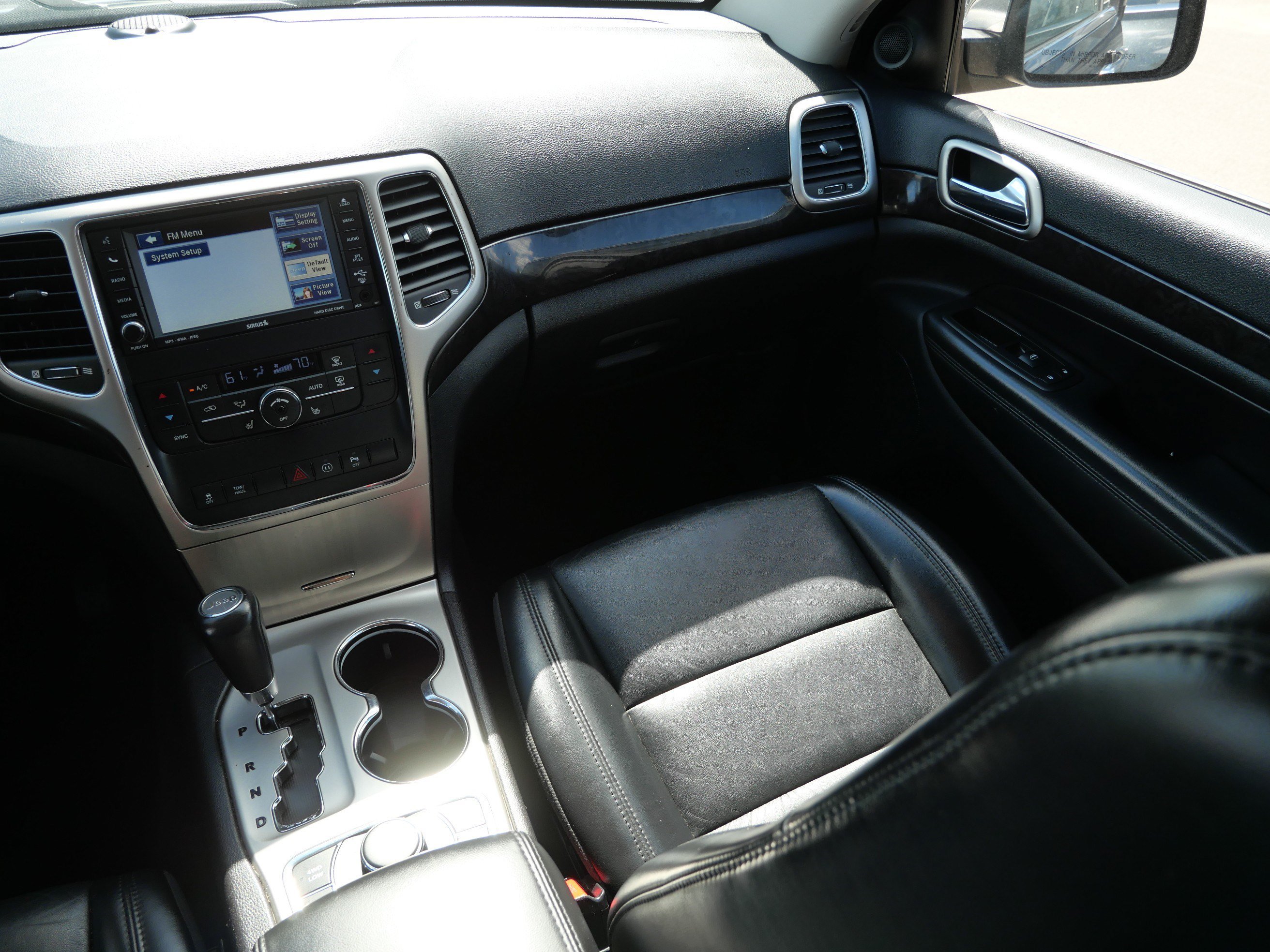 Used 2011 Brilliant Black Crystal Pearl Jeep Laredo image 11
