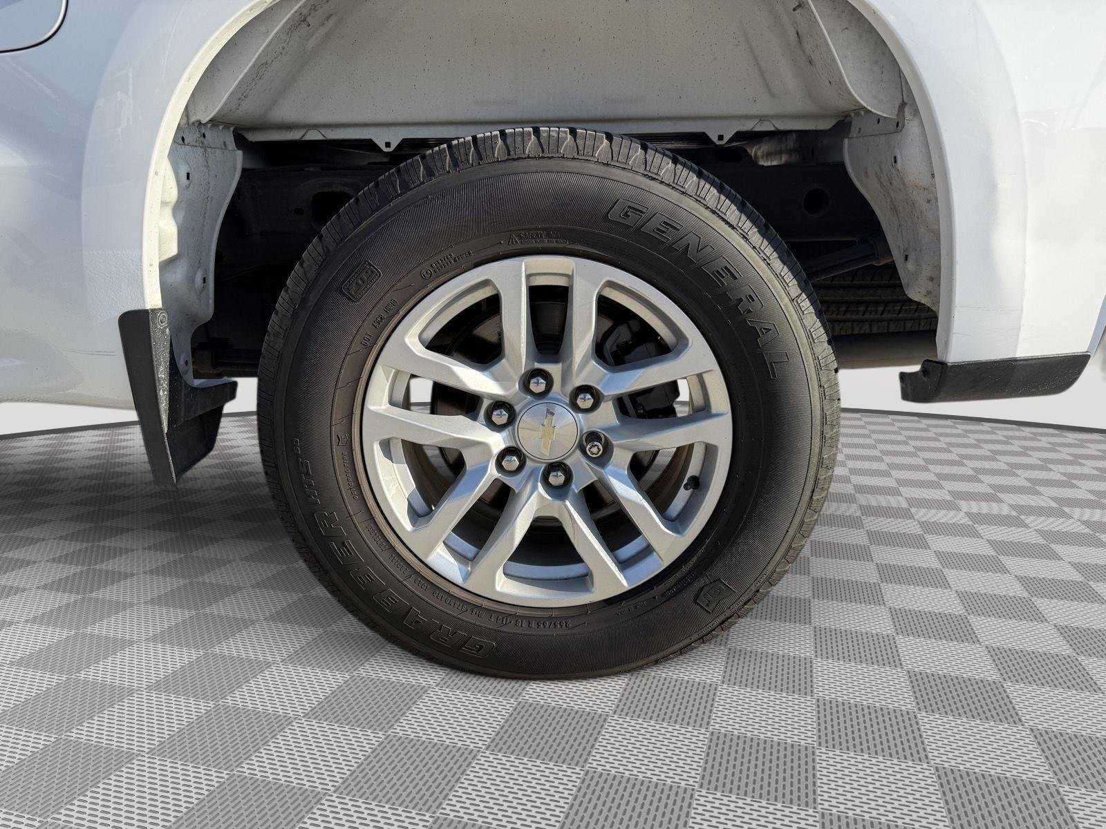 Used 2021 Summit White Chevrolet LT image 24