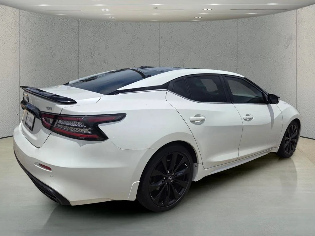 Used 2023 White Nissan SR image 5