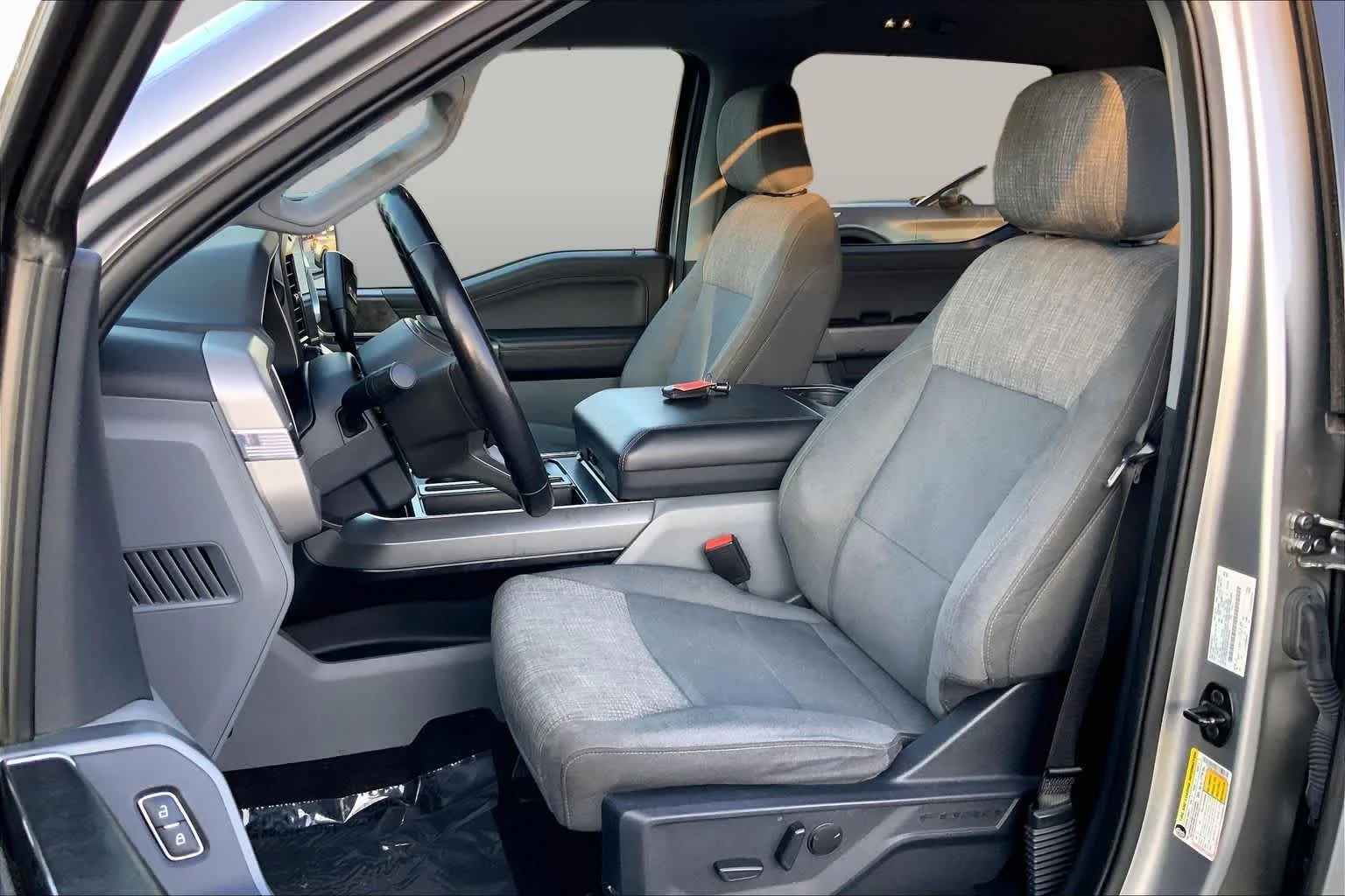 Used 2022 Iconic Silver Metallic Ford XLT image 8