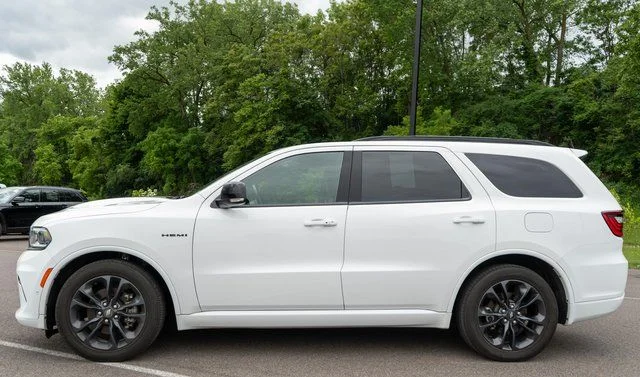 Used 2024 White Dodge R/T Premium image 9