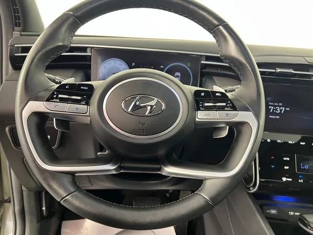 Used 2024 Green Hyundai Limited image 18