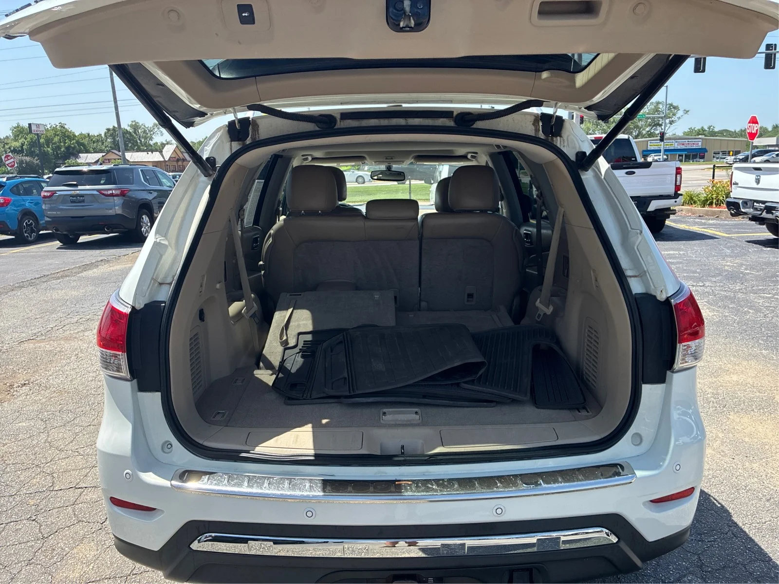 Used 2014 WHITE Nissan SL image 12