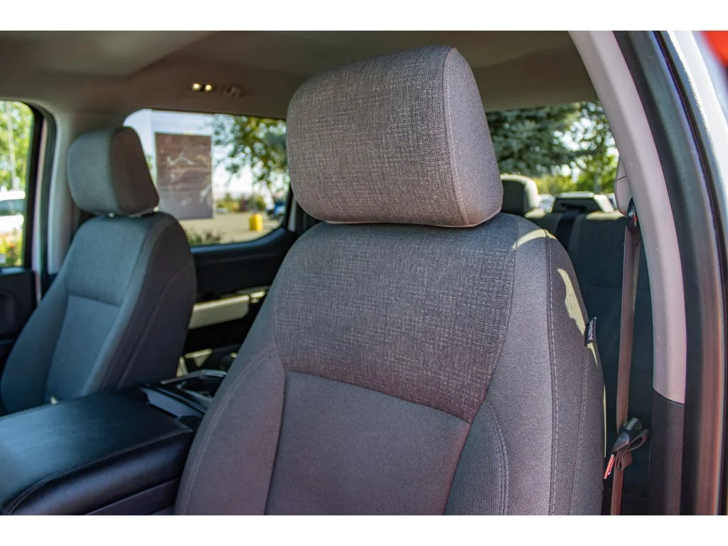 Used 2024 Oxford White Ford XLT image 29