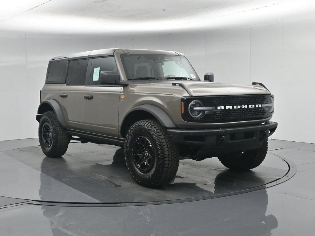 New 2026 Marsh Gray Ford Badlands image 56