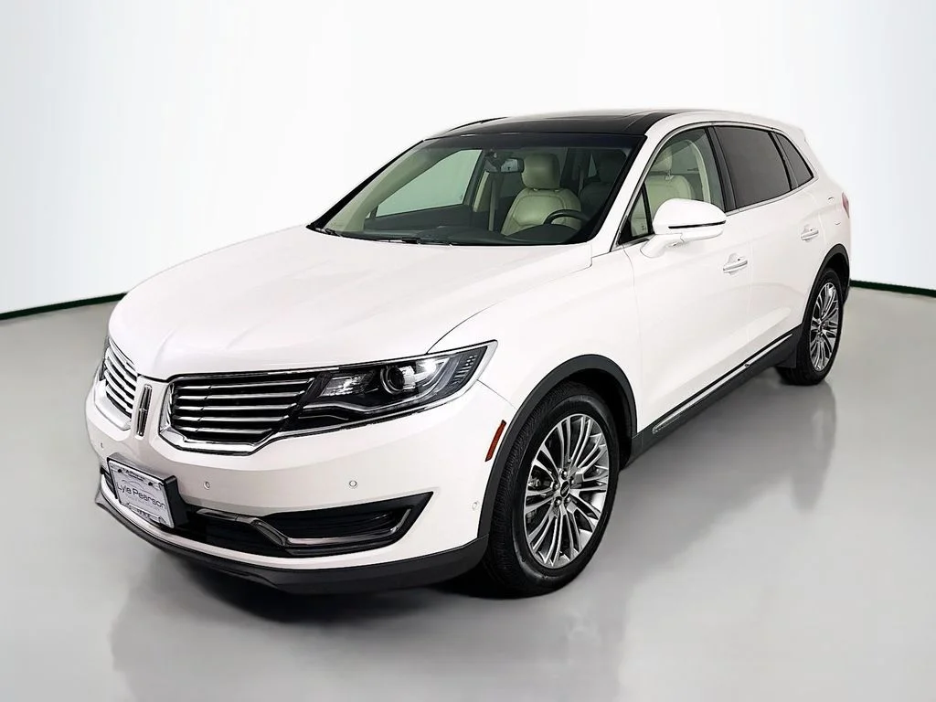 2017 Lincoln MKX Reserve FWD's photo