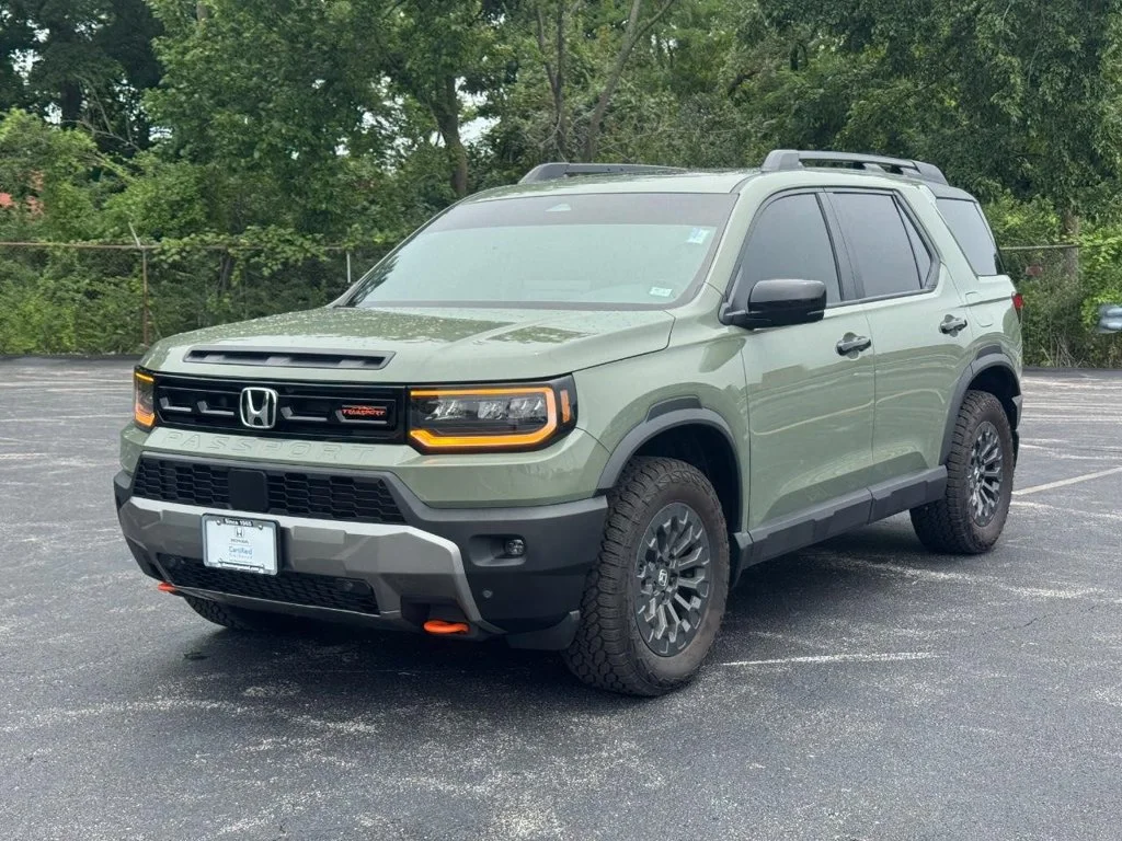 Certified Used 2026 Ash Green Metallic Honda TrailSport image 9