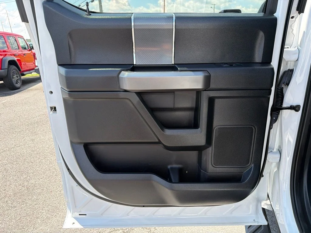 Used 2019 White Ford XLT image 16