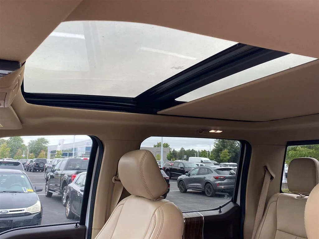 Used 2020 Oxford White Ford LARIAT image 5