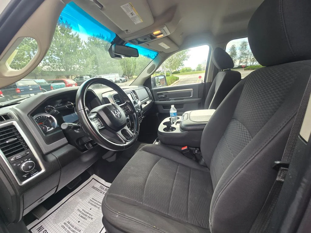 Used 2019 White Ram Warlock image 8