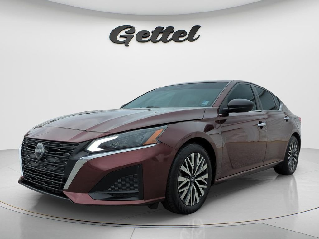 Used 2024  Nissan 2.5 SV image 1