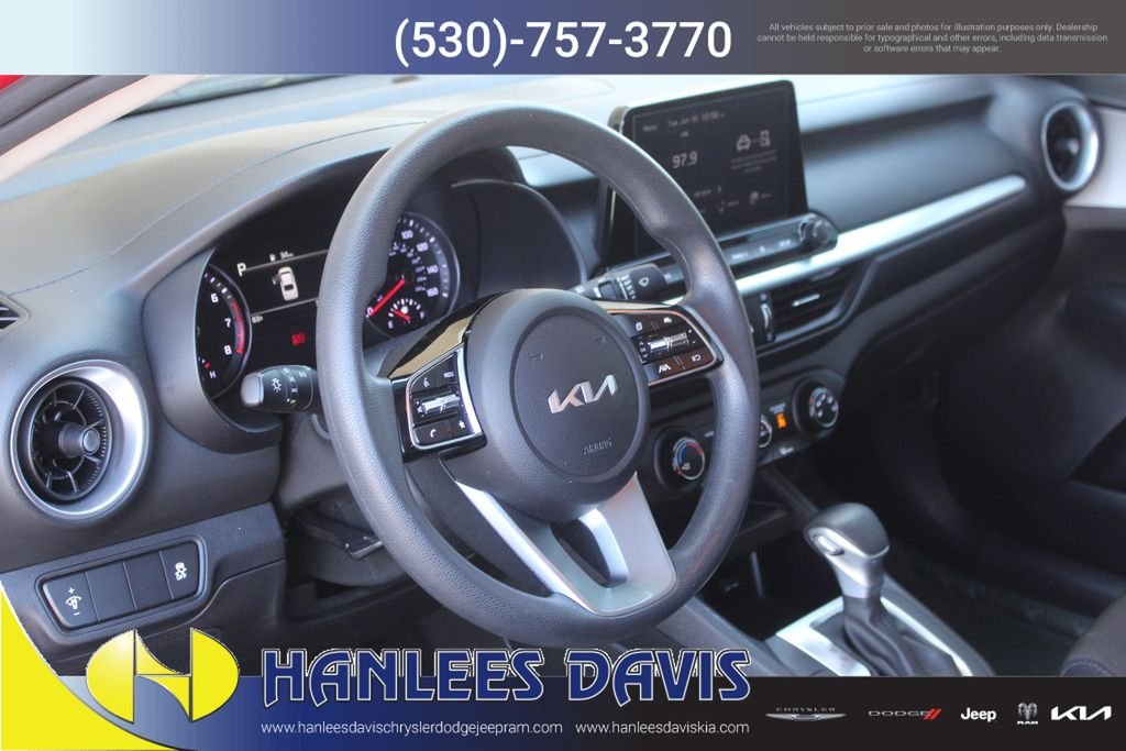 Used 2023 Red Kia LXS image 11