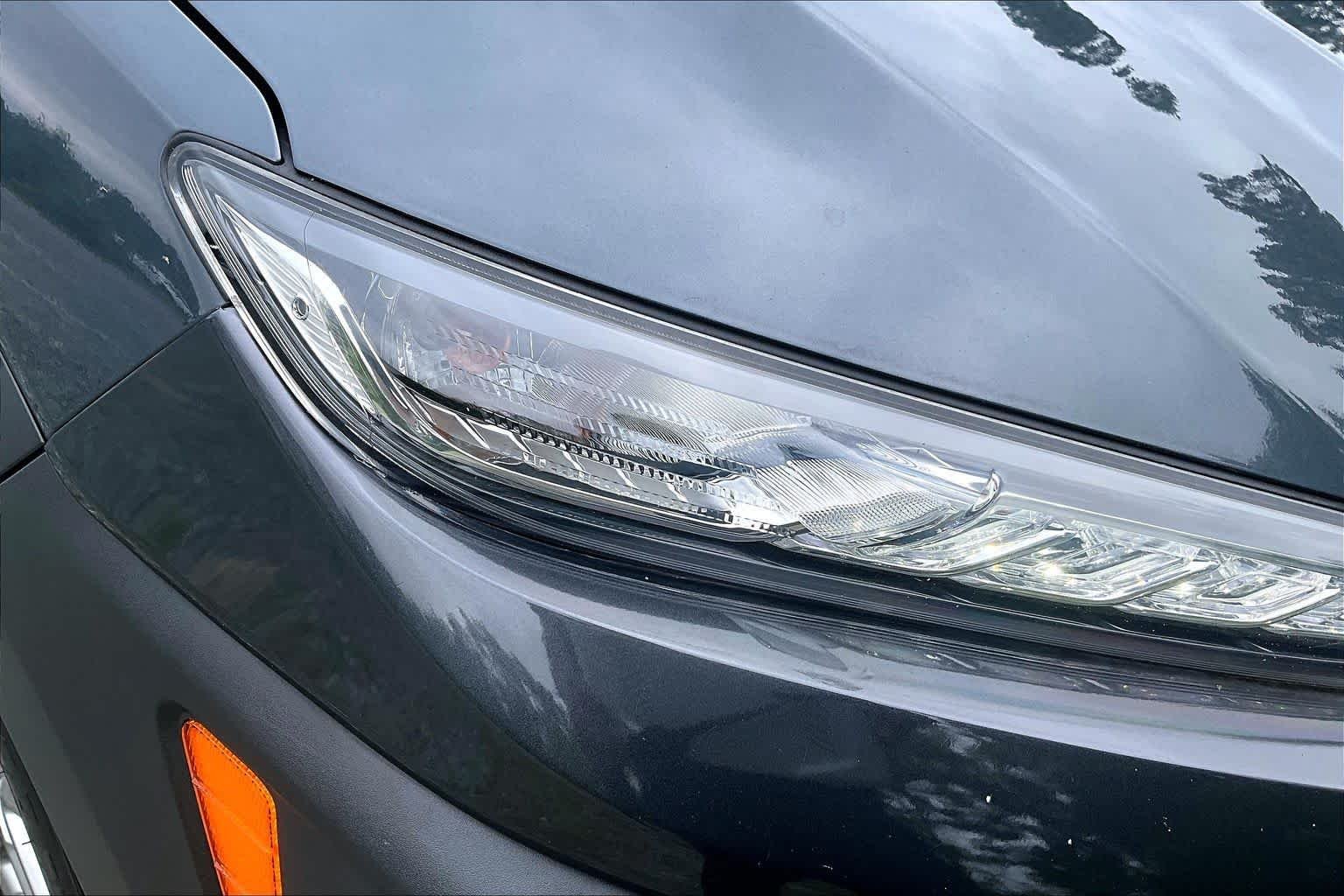 Used 2018 Thunder Gray Hyundai SE image 28