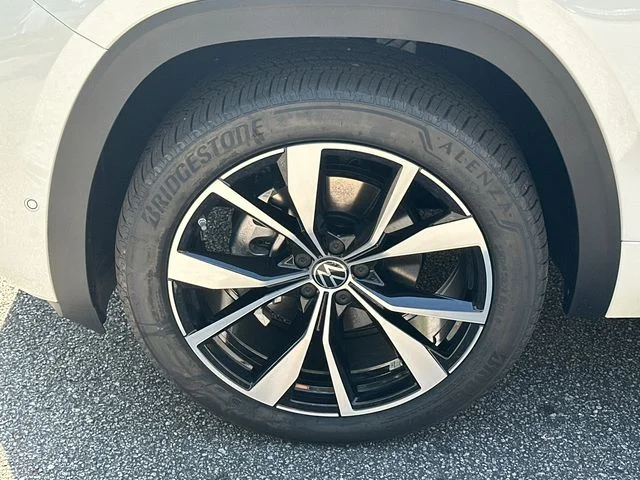 2026 Volkswagen Atlas SEL Premium R-Line - Photo 11