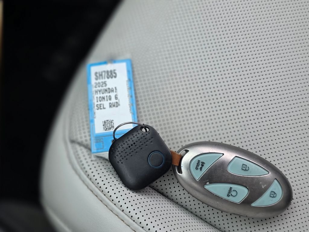 2025 Hyundai IONIQ 6 SEL - Photo 37