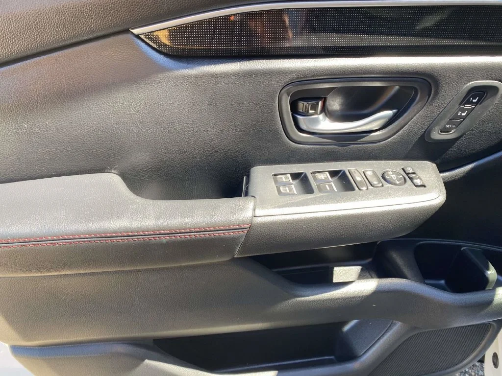 Certified Used 2025  Honda Black Edition image 19