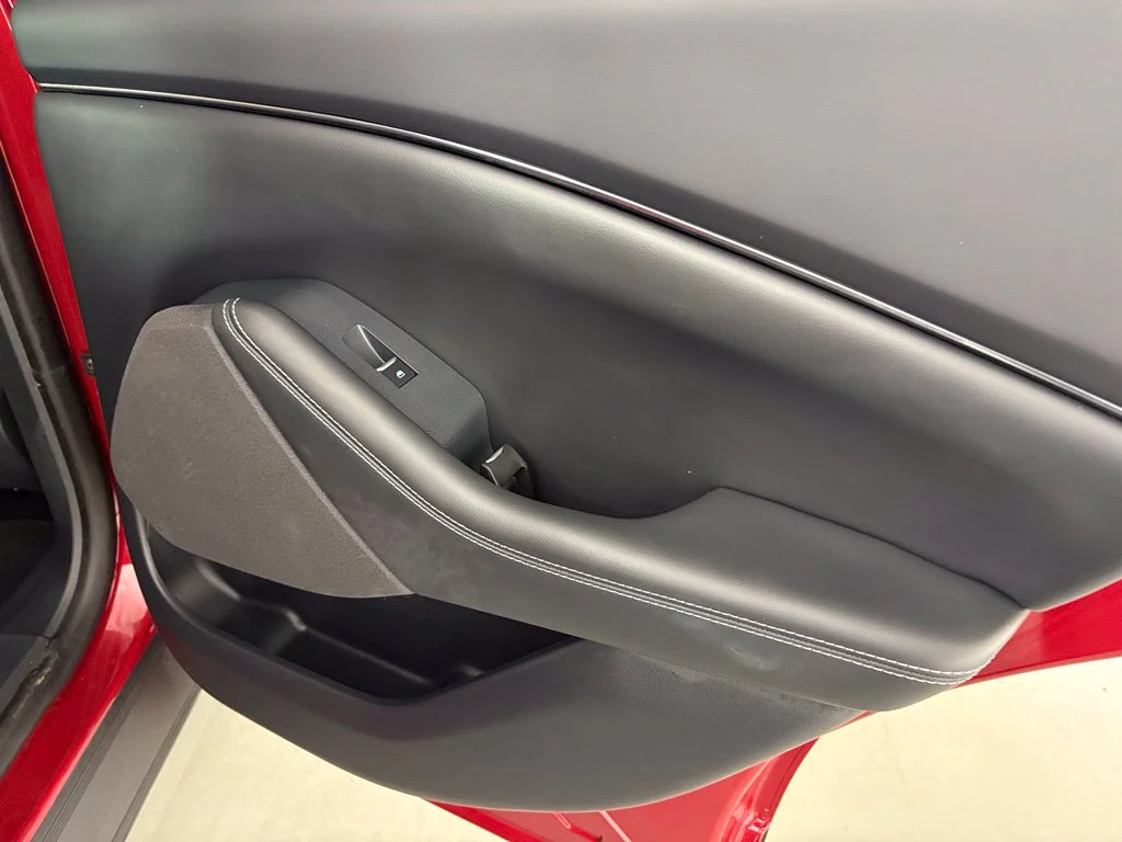 Used 2022 Red Ford Select image 38